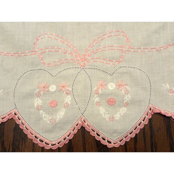 LOT of 4 Heavily Embroidered Table Runners Dresser Scarf 50s Vintage Linens - Picture 3 of 11